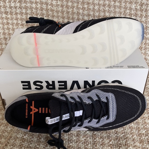 Converse Thunderbolt OX Black/Egret/Winter White MEN`S - Picture 4 of 16